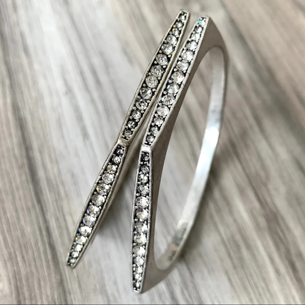 Chloe + Isabel bangle bracelet lot - Picture 2 of 4